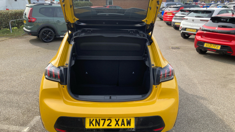 Peugeot 208 1.2 PureTech 100 GT 5dr EAT8 Petrol Hatchback